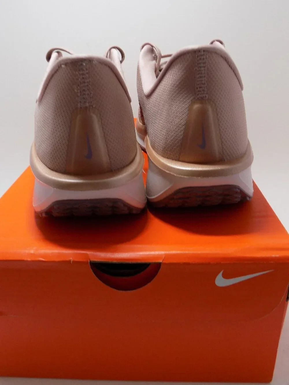 Nike Quest 6 Women's Shoe- Size 7.5